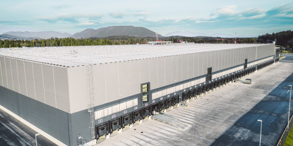 Pintar Fachadas de Naves Industriales, Fábricas y Almacenes Valdemoro · Pintura para Pintado con Alta Protección y Mantenimiento Resistentes a la Intemperie