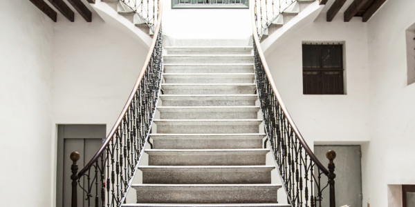 Rehabilitación y Restauración de Fachadas Collado Villalba · Pintado de Escaleras, Patios Interiores, Patios de Luces, Ascensores