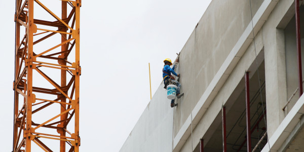Trabajos Verticales en Fachadas de Edificios / Viviendas Cubas de la Sagra · Pintar Edificios de Construcción de Obra Nueva